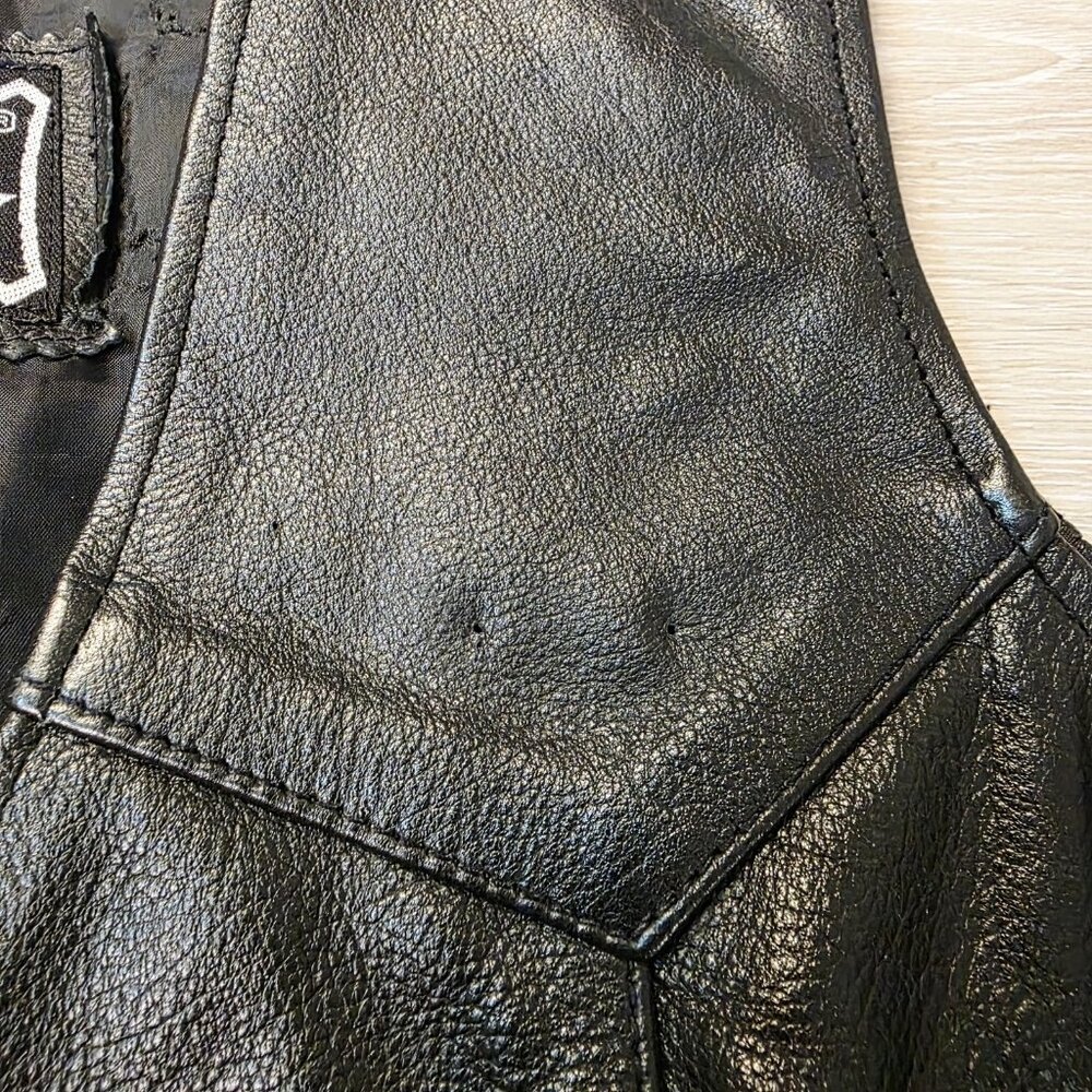 Vtg First Genuine Leather Ladies Harley Small Black Snap Button Vest Eagle Back - Picture 10 of 10